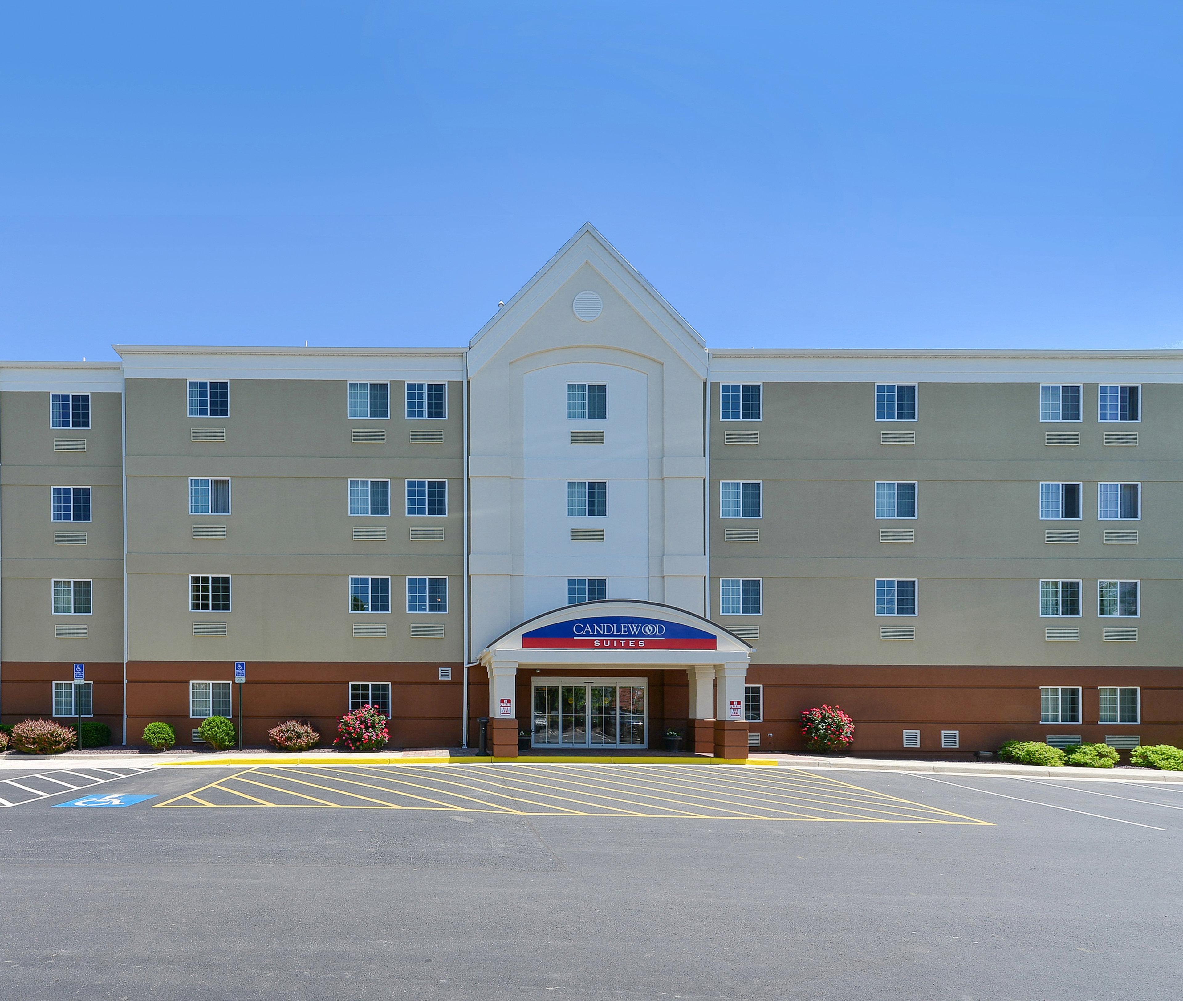 Candlewood Suites Winchester By Ihg Exterior foto