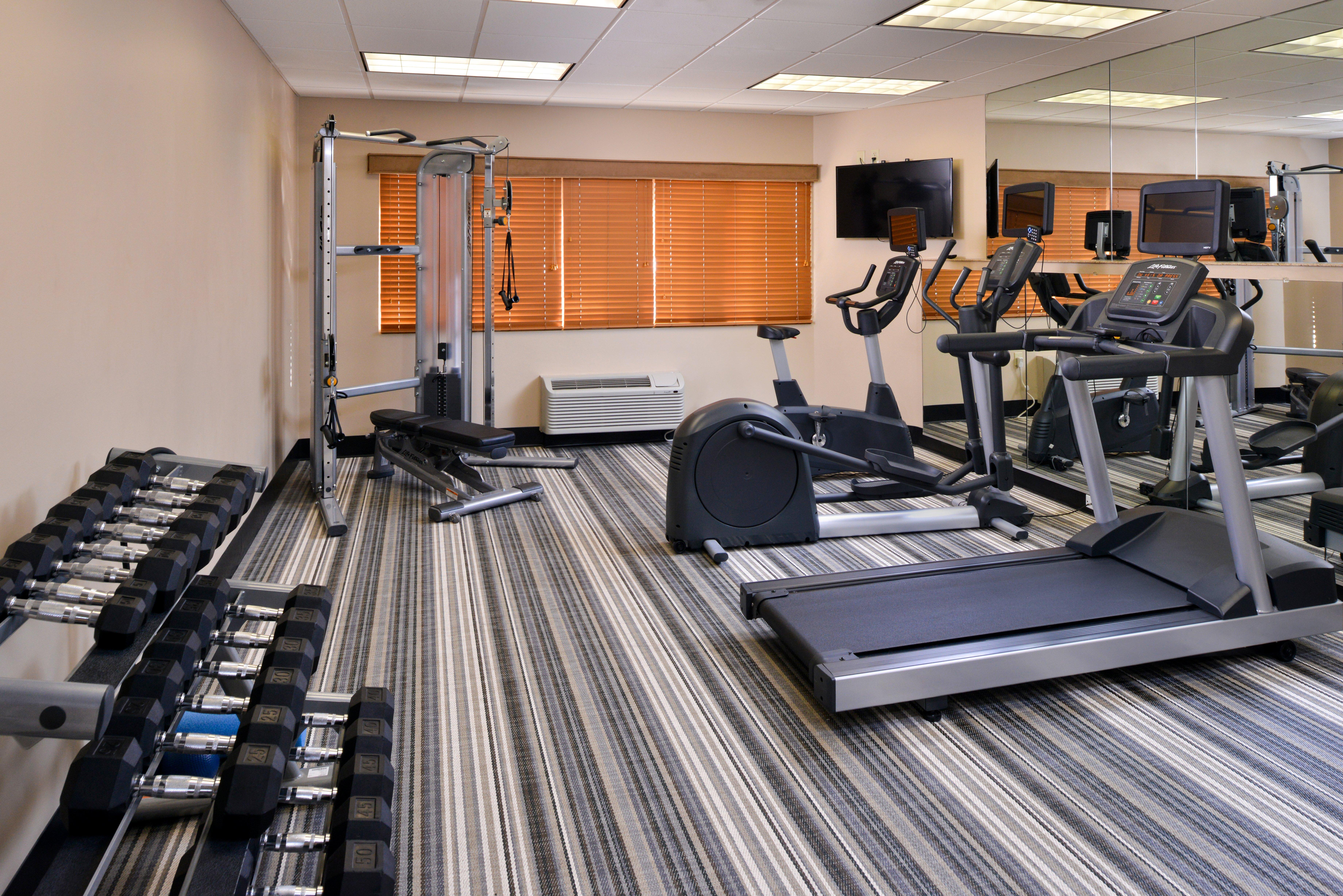 Candlewood Suites Winchester By Ihg Exterior foto
